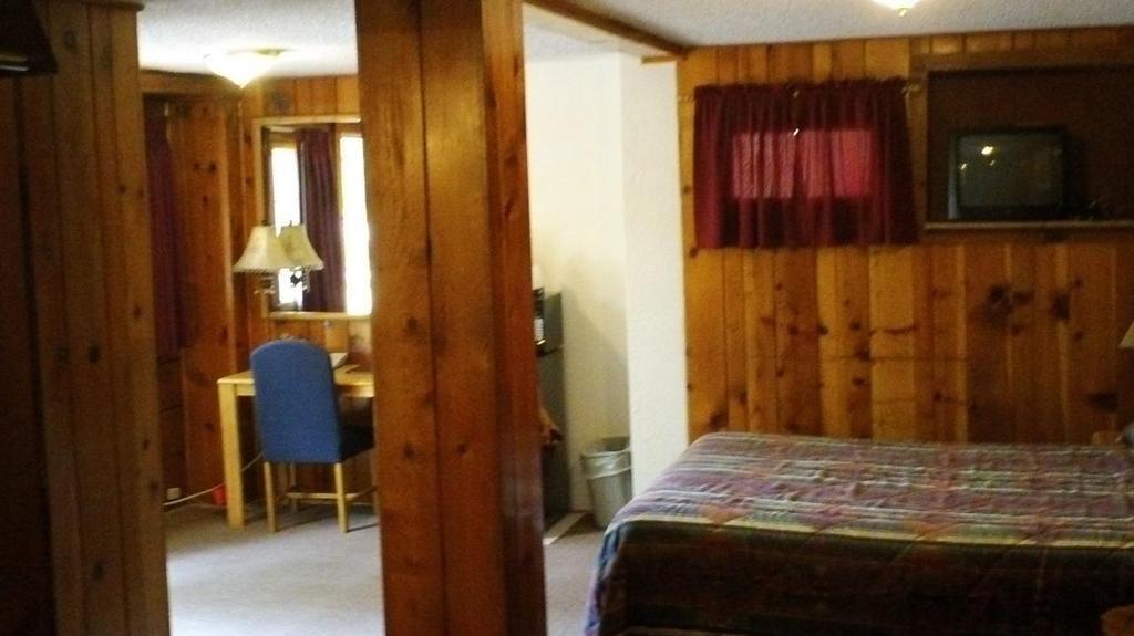 Park Row Lodge مانيتو سبرينغز الغرفة الصورة