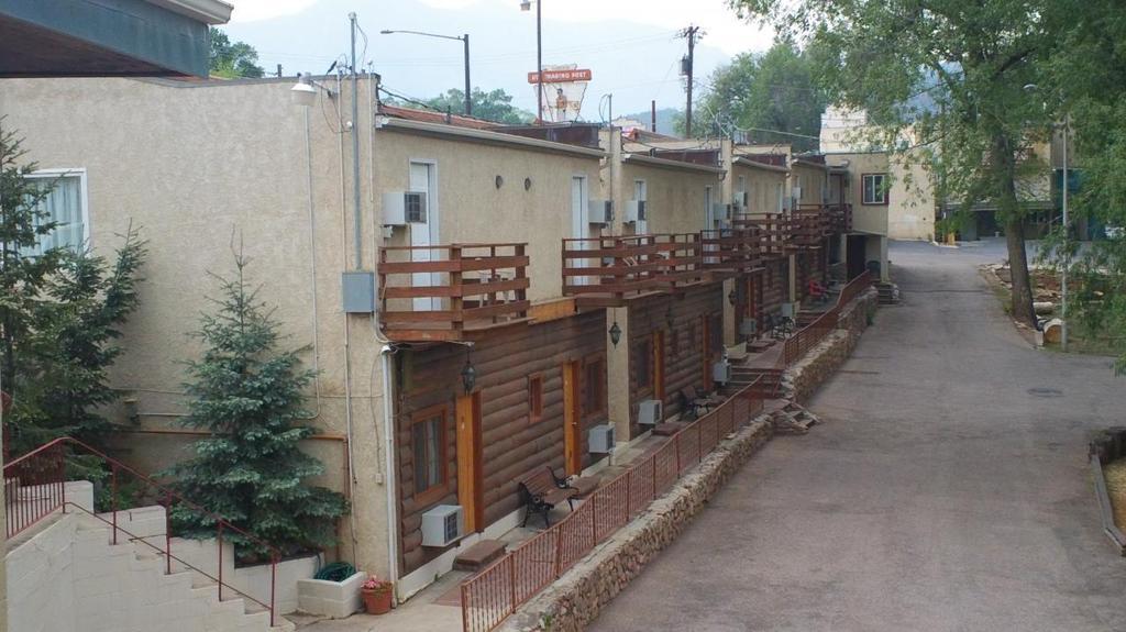 Park Row Lodge مانيتو سبرينغز المظهر الخارجي الصورة
